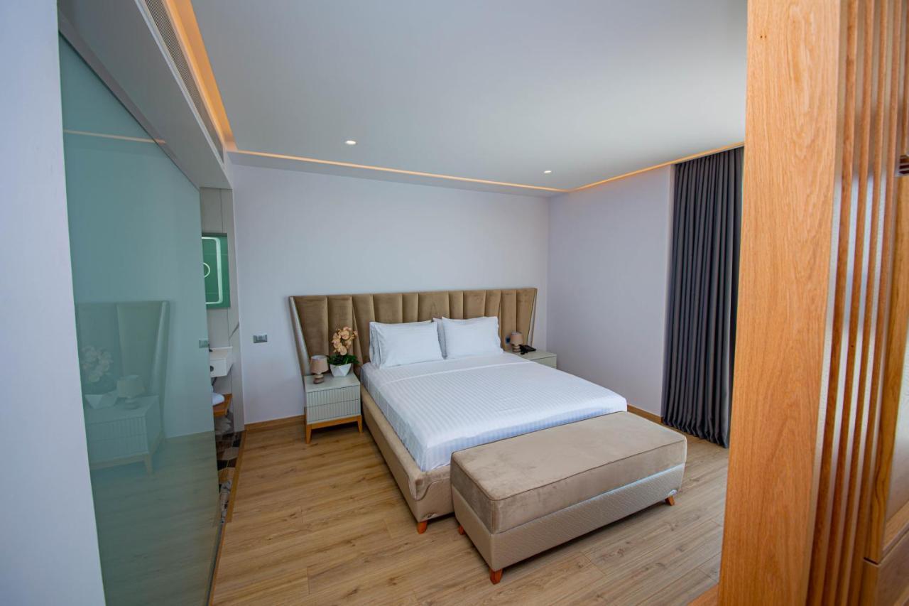 El Primero Hotel Sarandë 外观 照片
