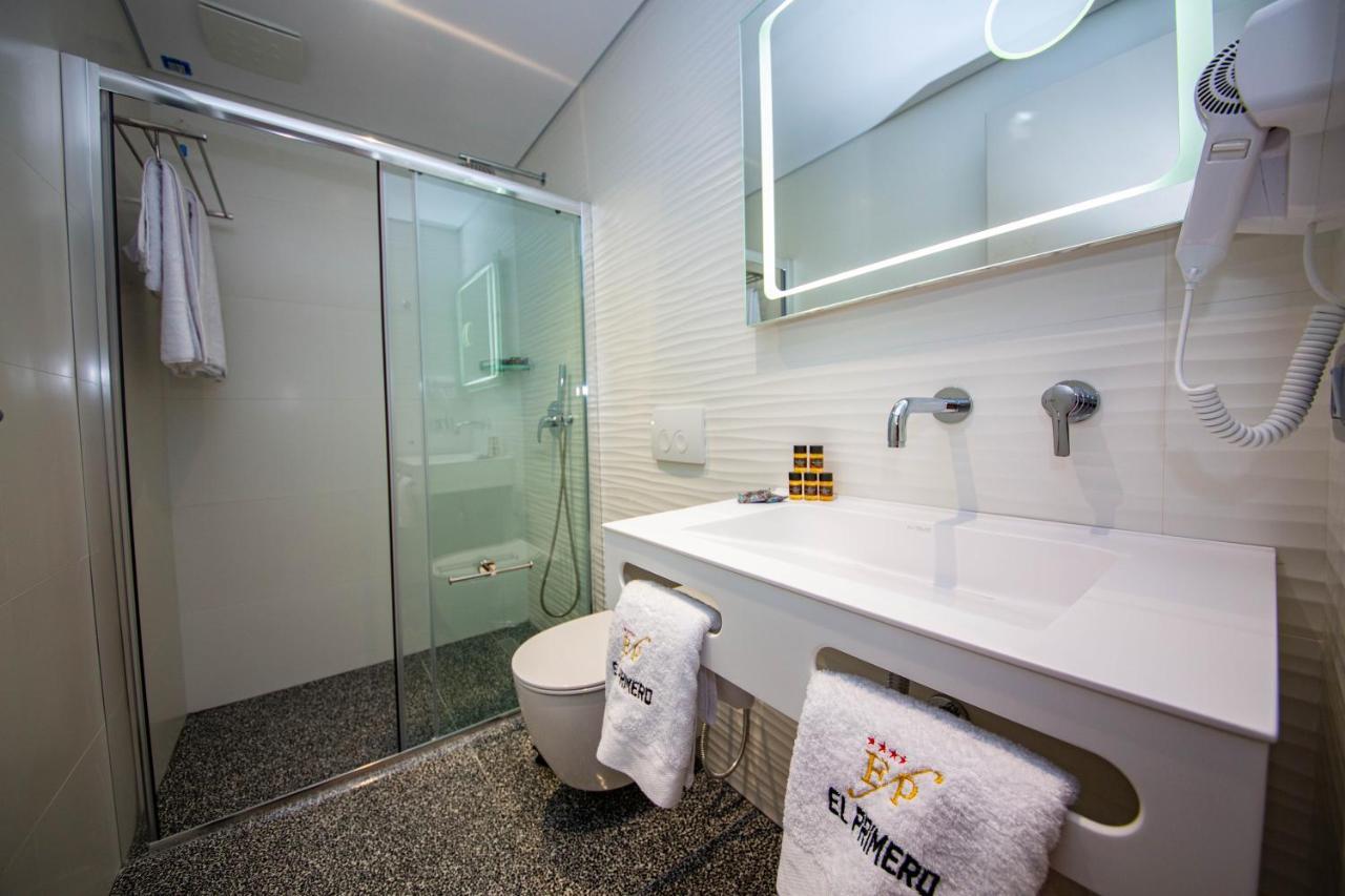 El Primero Hotel Sarandë 外观 照片